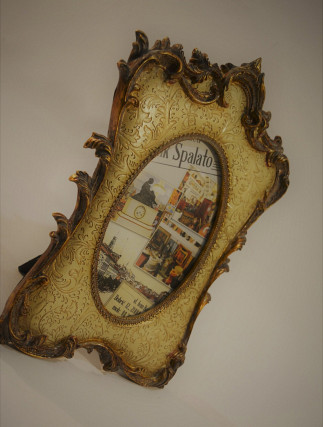Retro Photo Frame