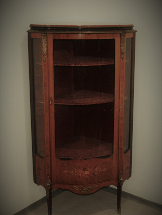 Corner Showcase Louis XV