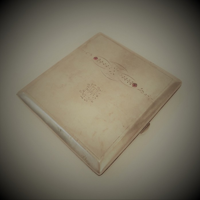 Cigarette Case Silver with Ruby
