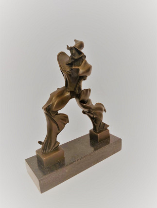 Bronze Sculpture "Unique forms of continuity in space"