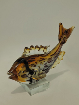 Fish figure of glass