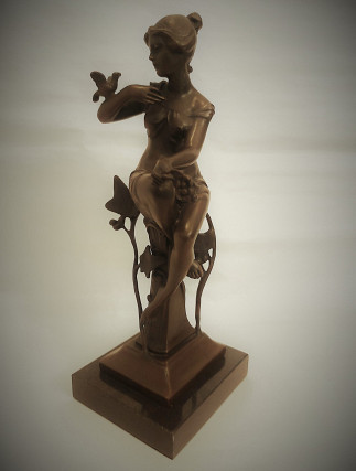 Lady Sitting Sculpture