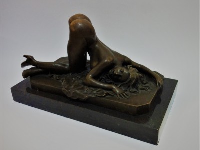 Nude Female Sculpture