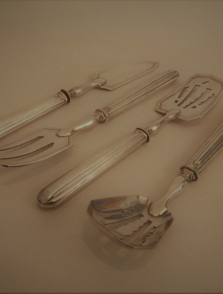 Silver Cake Set