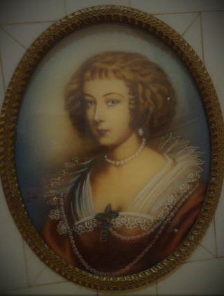 Miniature Ivory