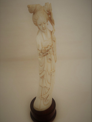 Antique Ivory Lady