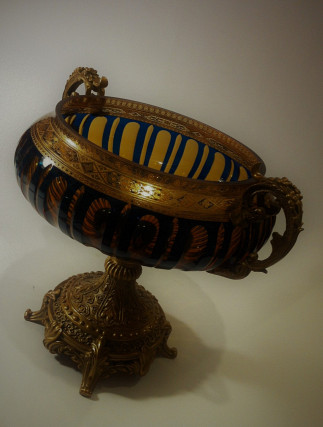 ANTIQUE CUT GLASS JAR