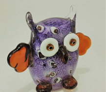 Owl figure of glass