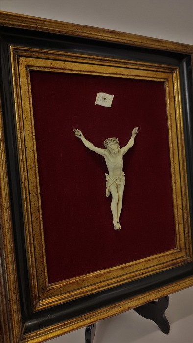 Crucifix Ivory