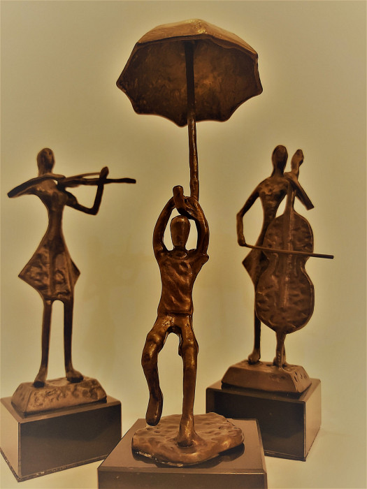 3 PIECES OF BRONZE FIGURES