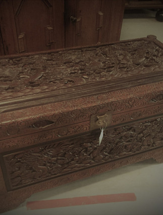 Indonesia Chest